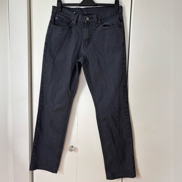 🎉4/30$🎉 Levi’s Washed Grey Jeans – Size 31 - Picture 1 of 5